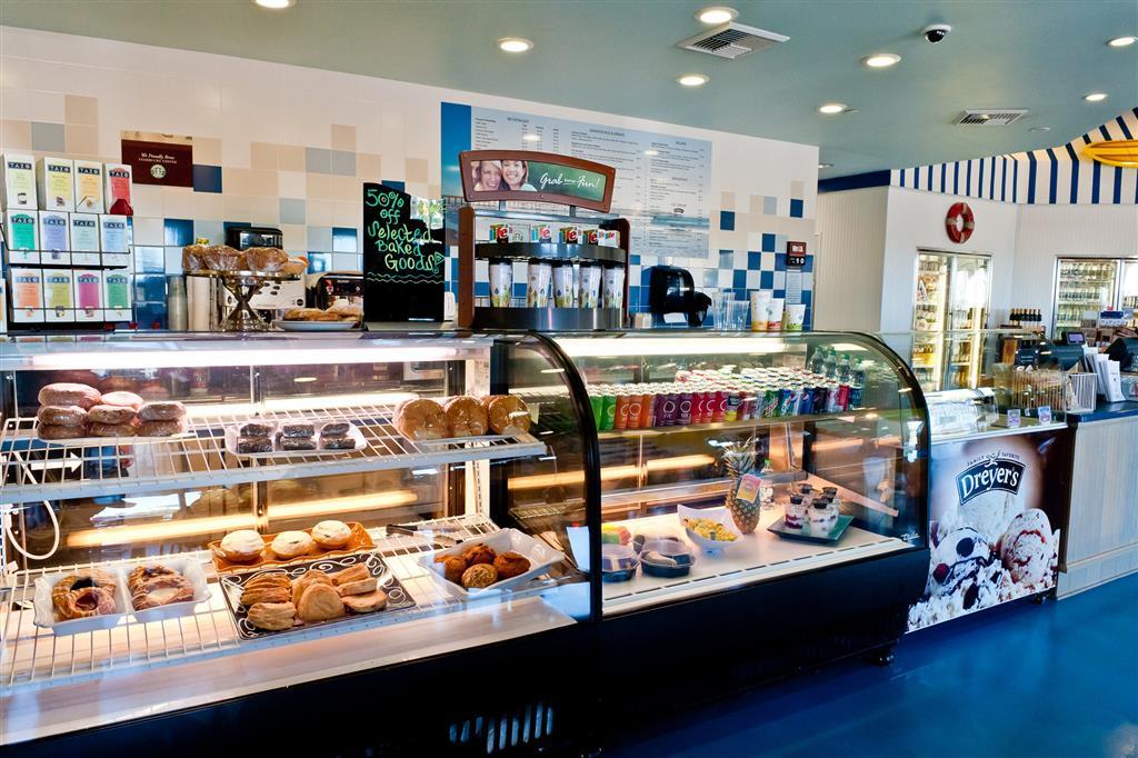 Club Wyndham Oceanside Pier Resort Restaurant photo