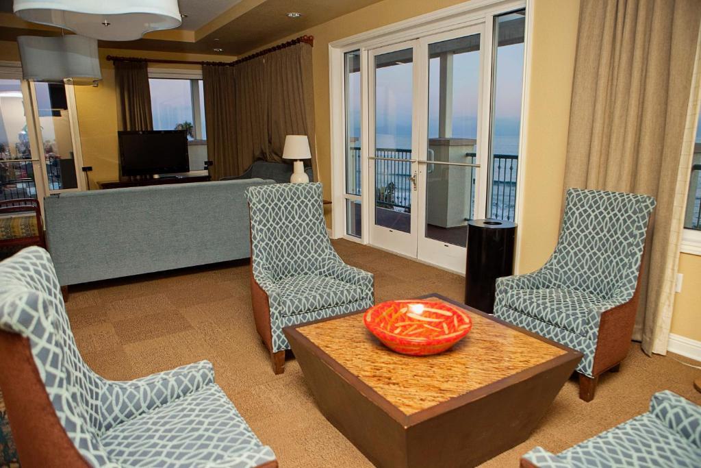 Club Wyndham Oceanside Pier Resort Exterior photo