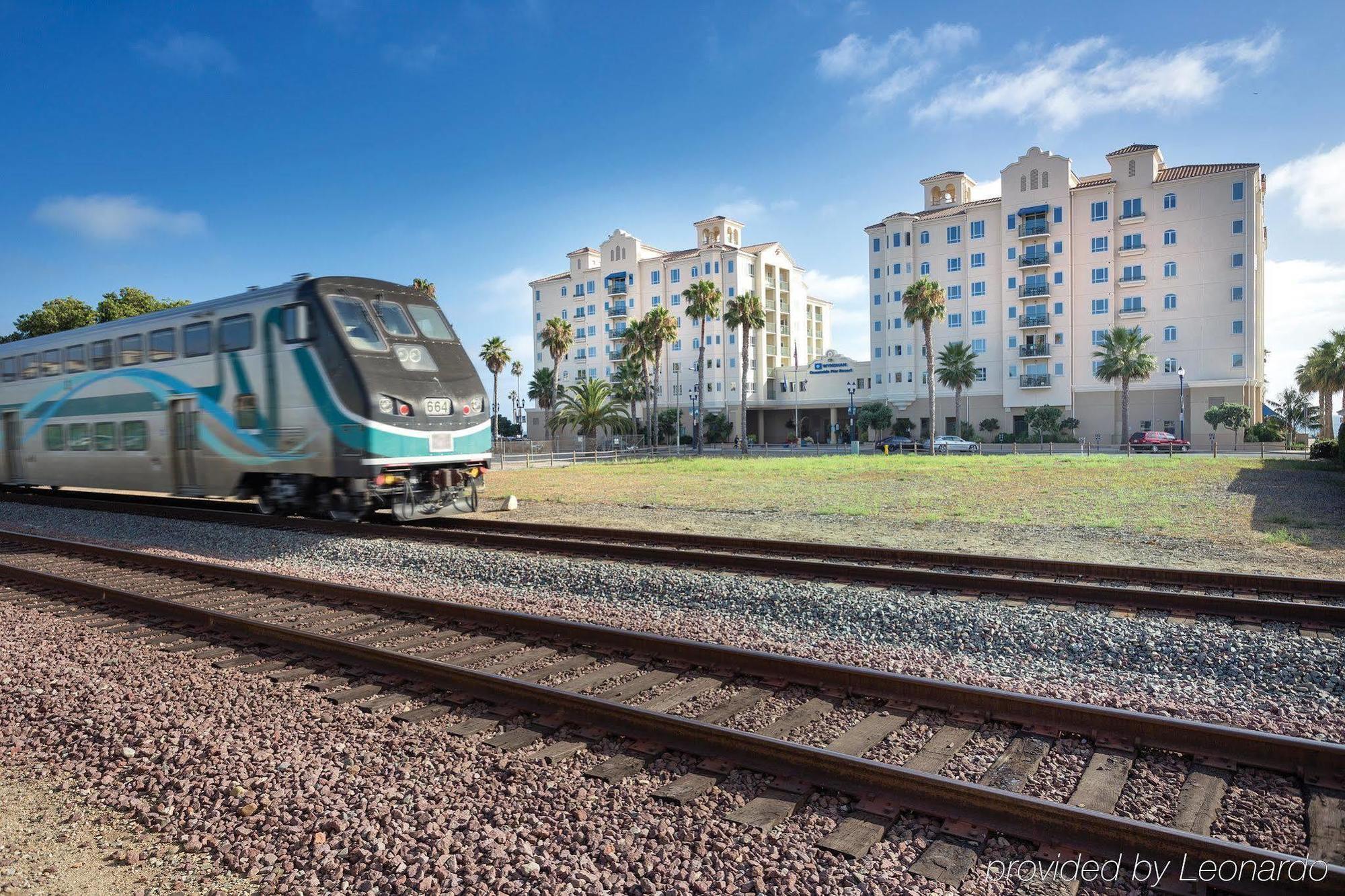 Club Wyndham Oceanside Pier Resort Exterior photo